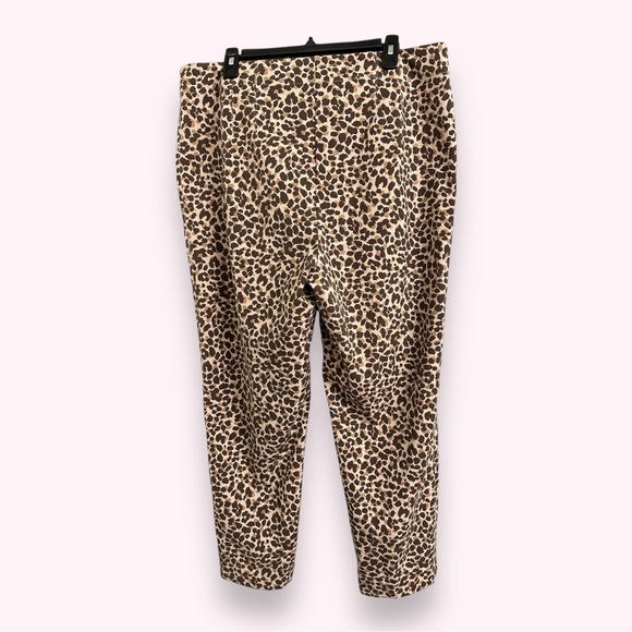 Women’s Plus Size 16 Ann Taylor Tan Cheetah Print Professional Ankle Pant - Picture 2 of 2